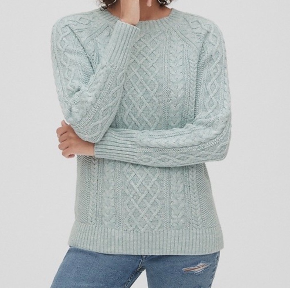 💕Gap Cable Knit Sweater Light Gray